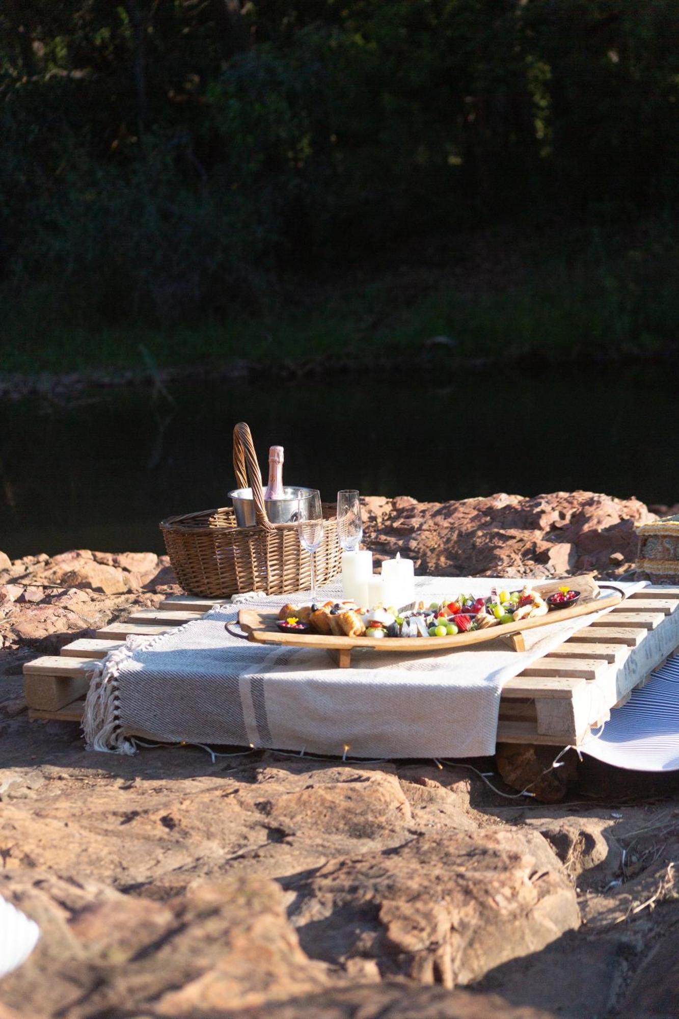 Mologa River Lodge Rust de Winter Ngoại thất bức ảnh