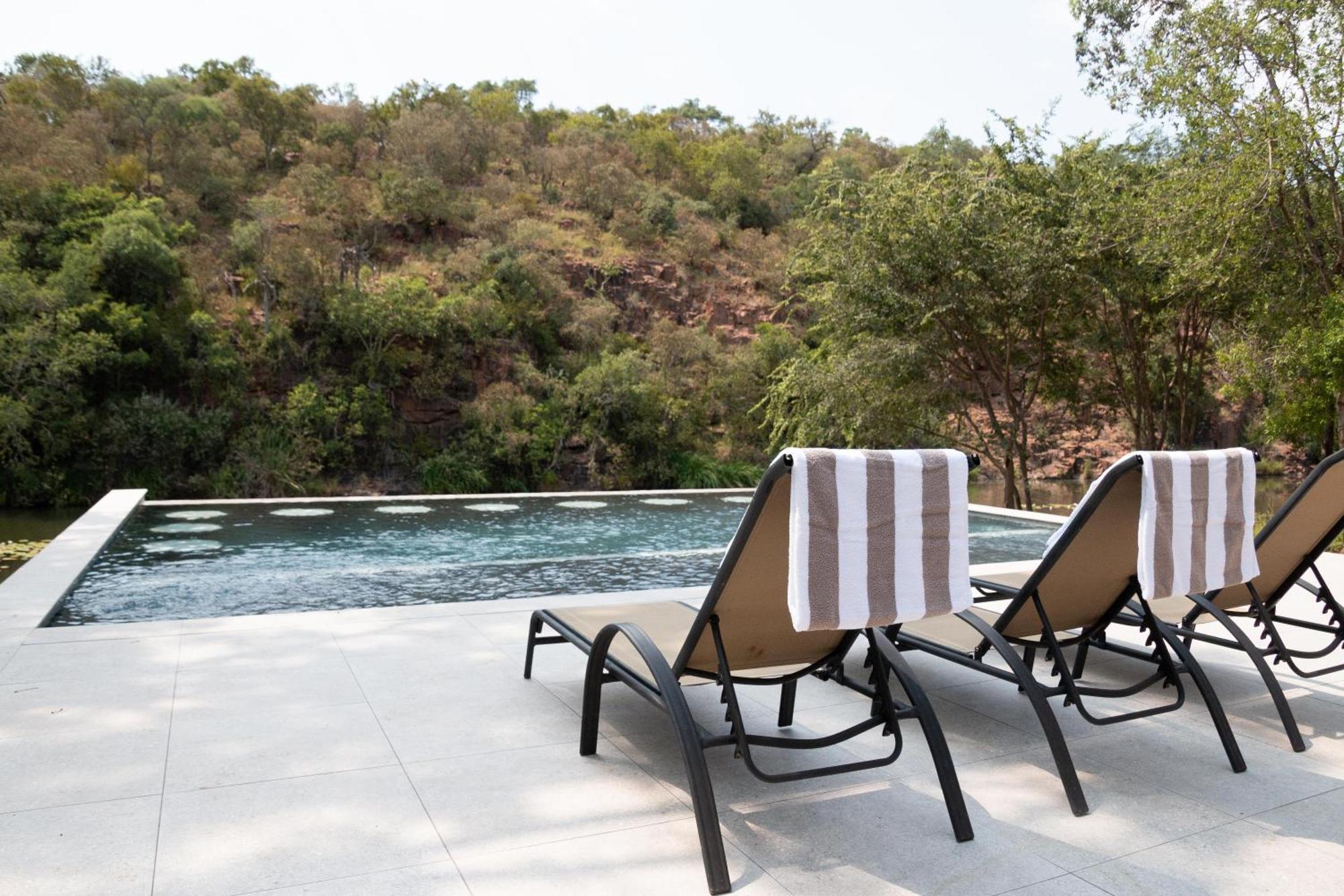 Mologa River Lodge Rust de Winter Ngoại thất bức ảnh